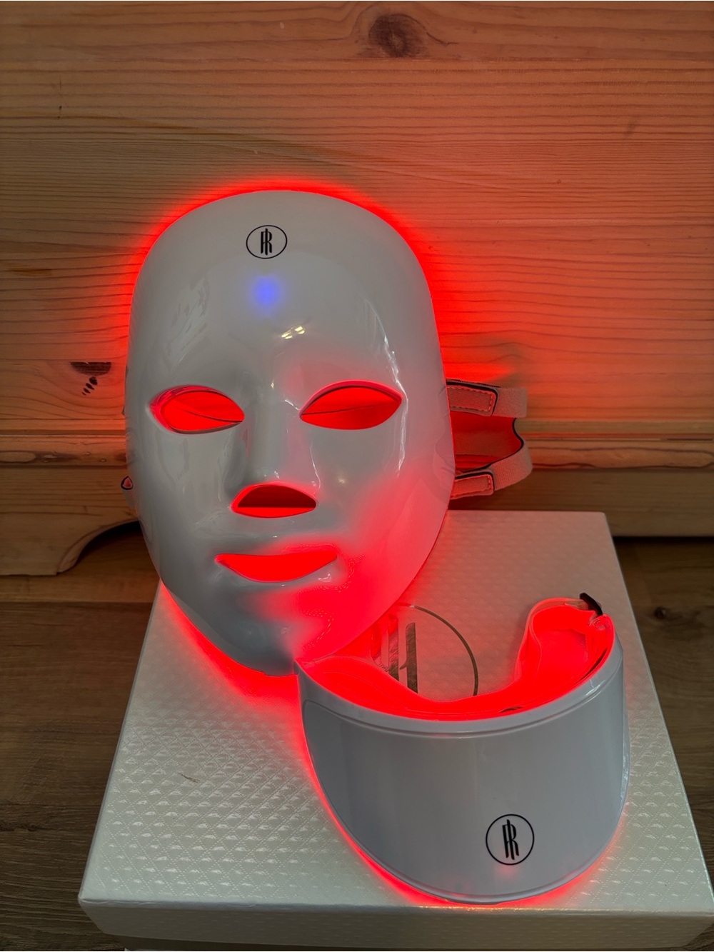Regenalight LED Facial Beauty Mask & Neckband Set